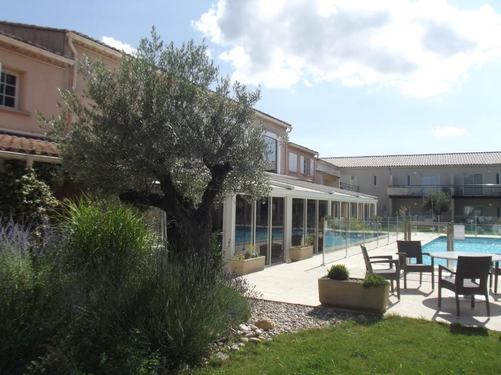 Hotel Le Domaine Des Oliviers Pierrelatte Exteriér fotografie
