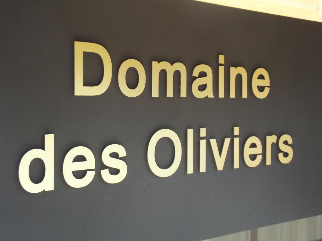 Hotel Le Domaine Des Oliviers Pierrelatte Exteriér fotografie