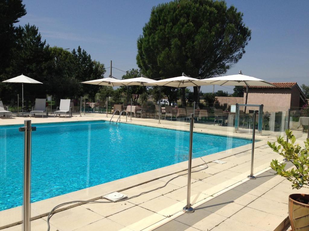 Hotel Le Domaine Des Oliviers Pierrelatte Exteriér fotografie