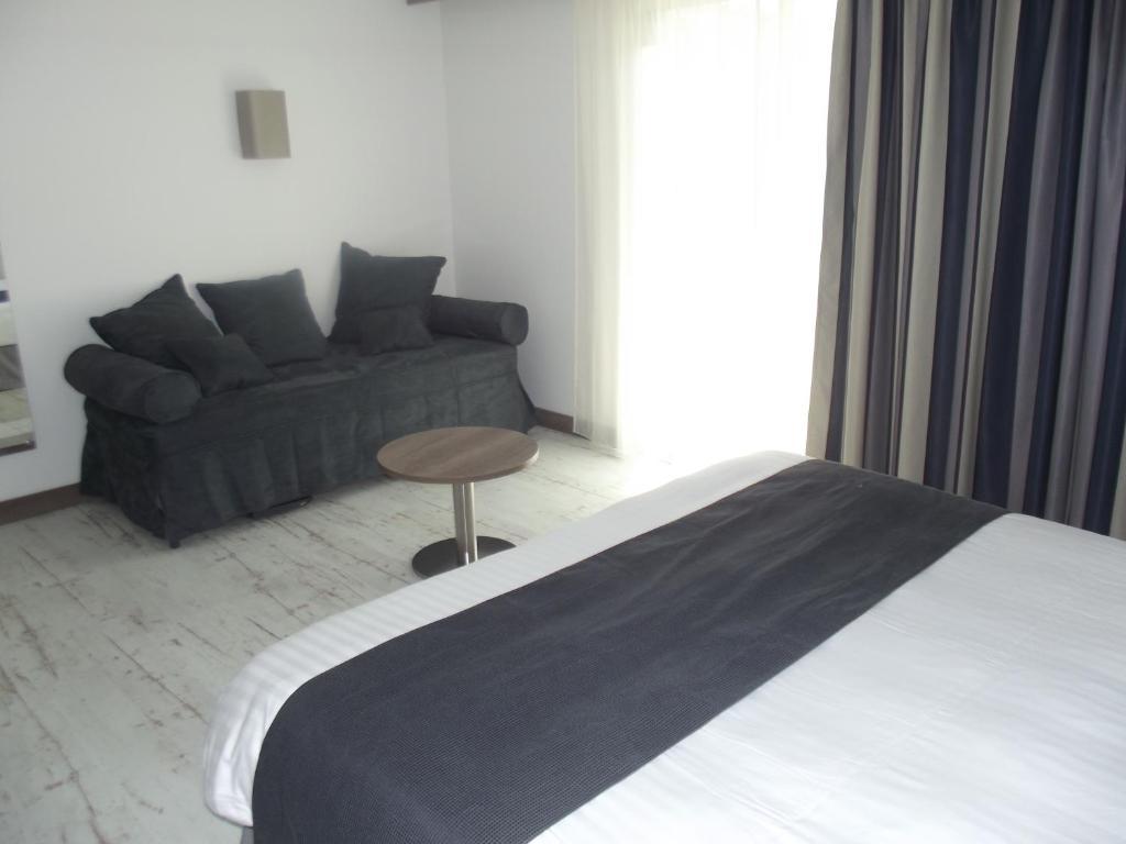 Hotel Le Domaine Des Oliviers Pierrelatte Pokoj fotografie
