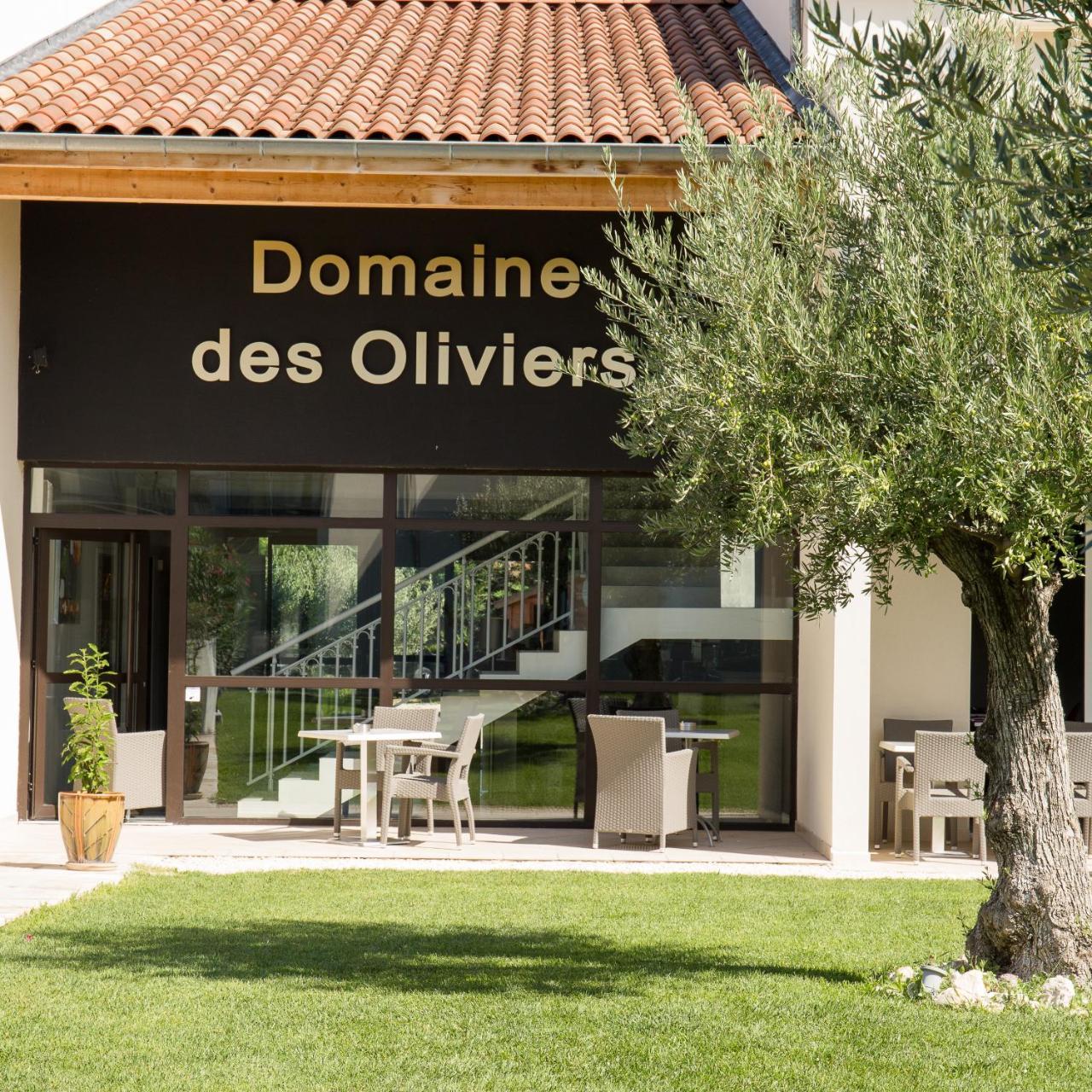 Hotel Le Domaine Des Oliviers Pierrelatte Exteriér fotografie